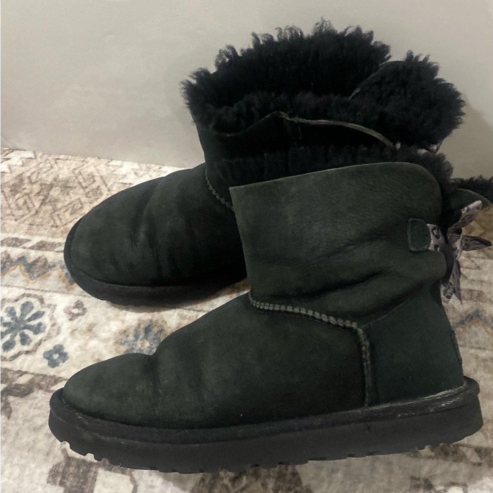 Ugg woman mini boots